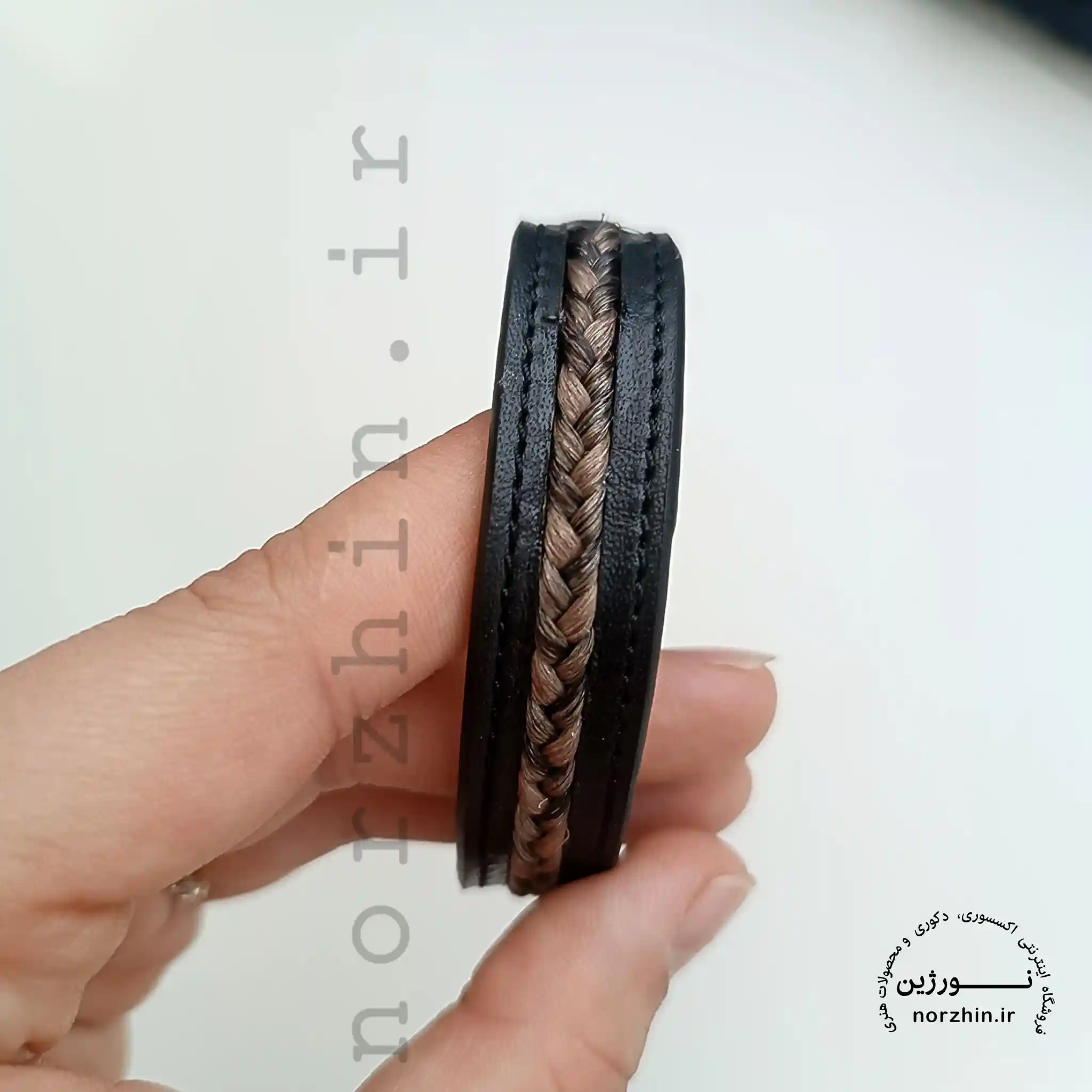 دستبند چرم با موی طبیعی شما