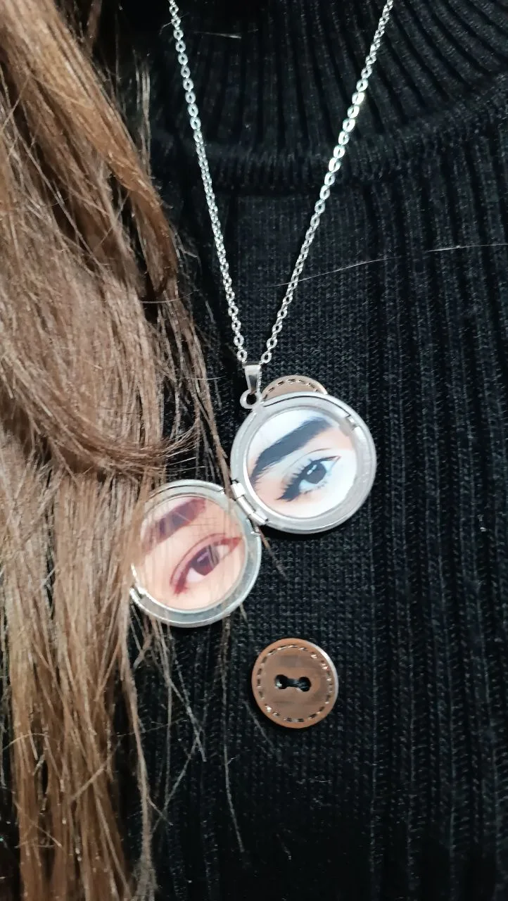 لاکت عکس رزینی نورژین