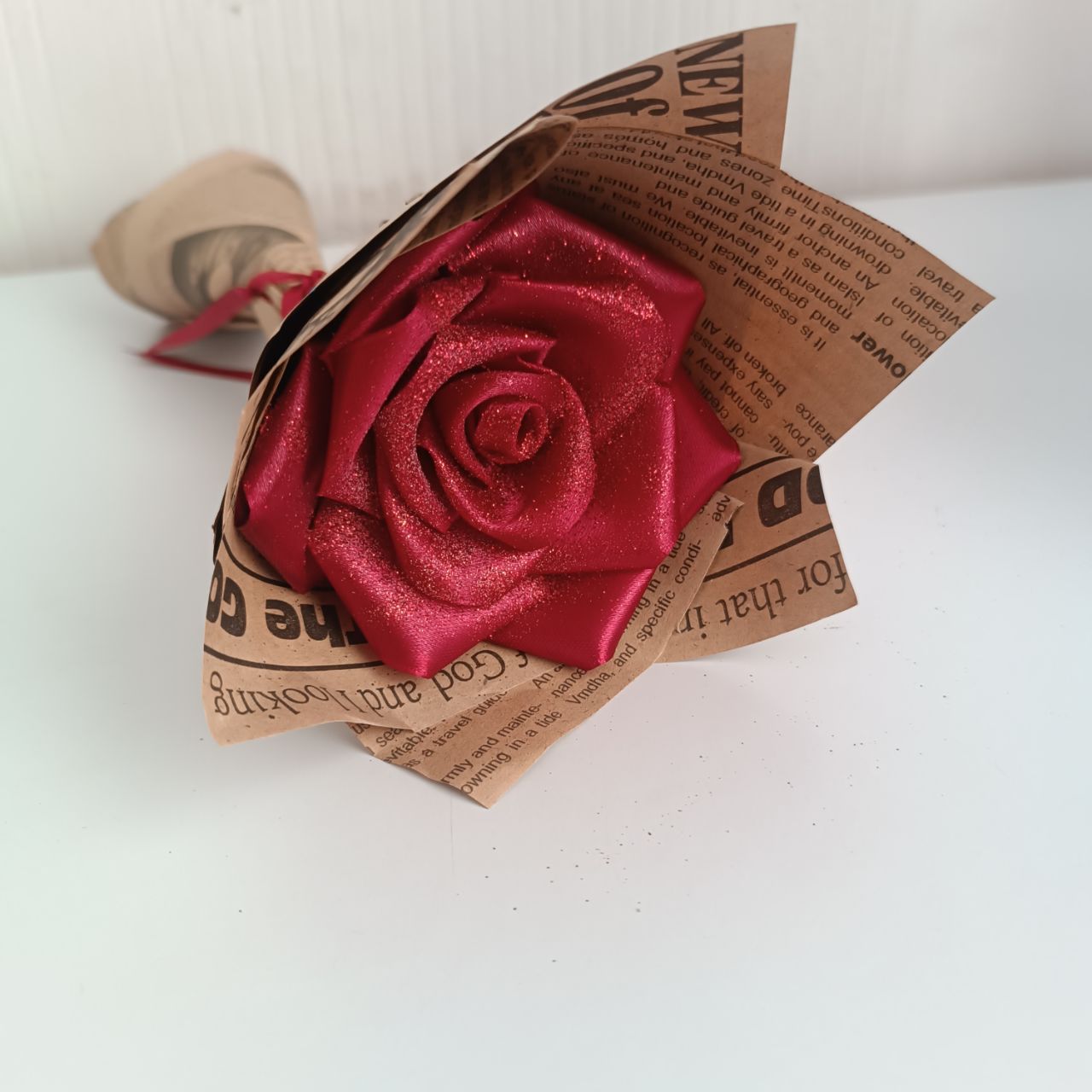 گل روبانی قرمز