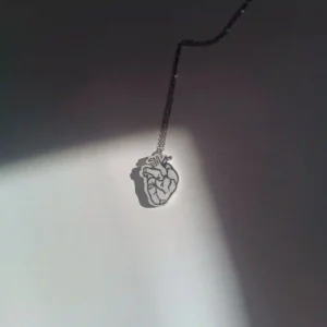 گردنبند شکل قلب انسان - مناسب هدیه پزشکی