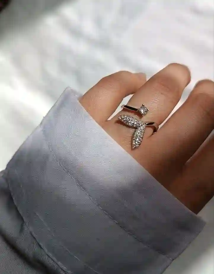 انگشتر نگین دار دم والی