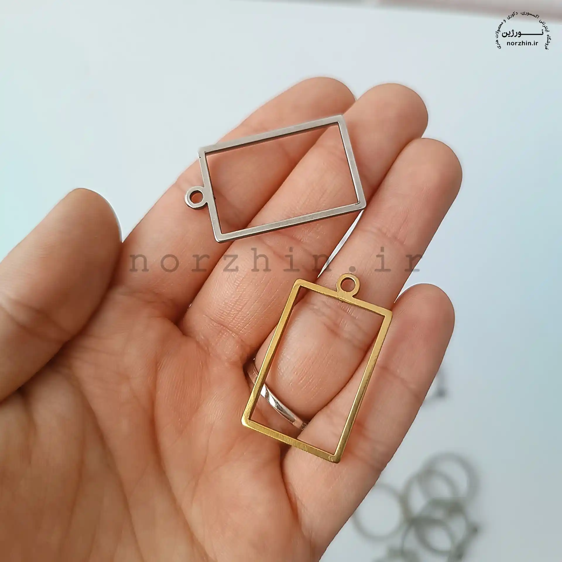 فریم مستطیلی گردنبند حرارتی استیل طلایی و نقره ای